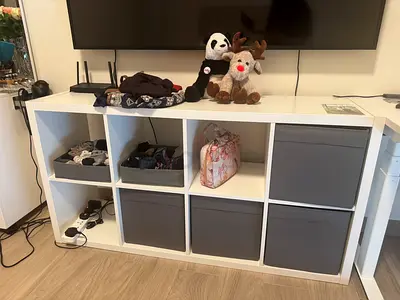 White 8-Cube Storage Shelf with 4 Fabric Drawers - Great Condition