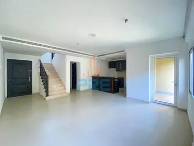 Three Bedroom + Maid’s room Villa I Private Landscaped Garden I Close to Park