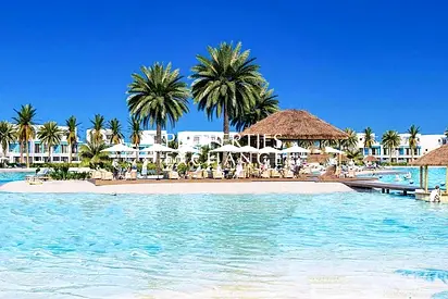 SINGLE ROW | CLOSE TO THE LAGOON | HANDOVER SOON