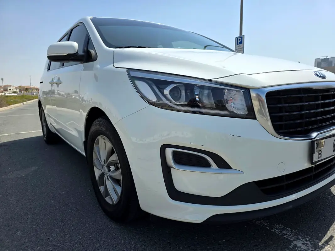 Kia Grand Carnival 2020 — photo 1 of 20