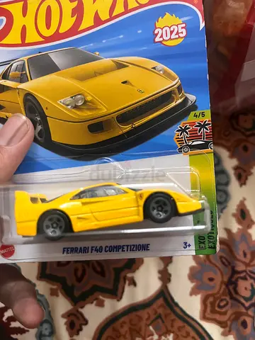 Hot Wheels 2025 Yellow Ferrari F40 Competition - New in Package