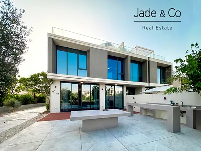 Community Expert | Large Plot | Upgraded