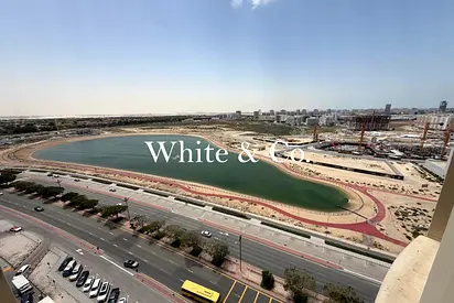 Lake View | 2 Bedroom | 1402 SQFT Spacious