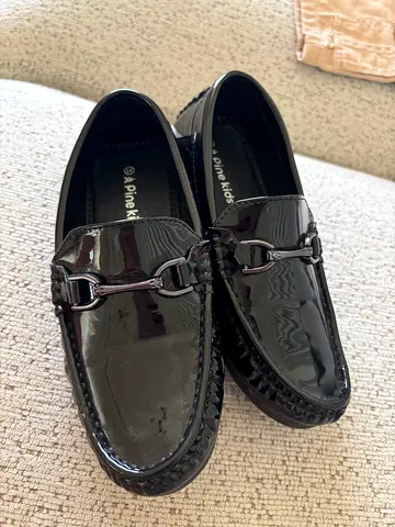 kids dress shoes