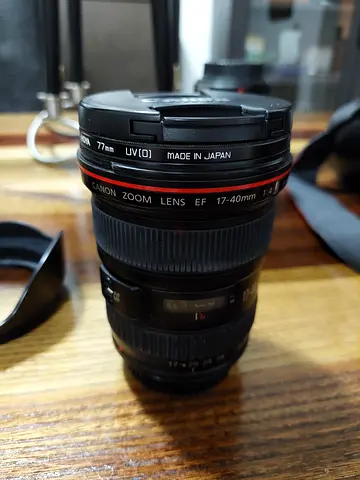 Canon 17-40L  lens with Hoya UV filter and lens hood