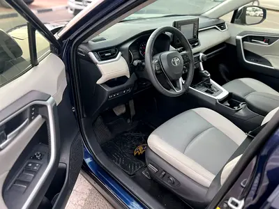 2019 Toyota RAV 4 — фото 10