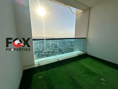 شقة فاخرة 3غرف و صالة بمساحات واسعة مع 5حمام\بلكونة باطلالة مفتوحة\غرفة خادمة\غرفة غسيل\جيم_مسبح_باركينج مجاني\ خزائن حائط\موقع مميز قريبة من الكورنيش