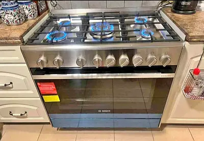 Bosch 90cm Stainless Steel Gas Range Cooker with Gas Hob and Oven