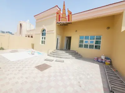 3bhk hall Majlis maids room yard parking like new villa 80k