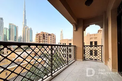 BURJ KHALIFA VIEW | FURNISHED | READY TO MOVE