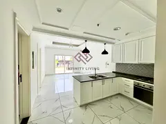 Luxury 1 Bedroom | Pool Access | 900+ Sqft | 2 Washrooms | Prime Living