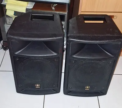 Yamaha Stagepass 300 Powered Speakers