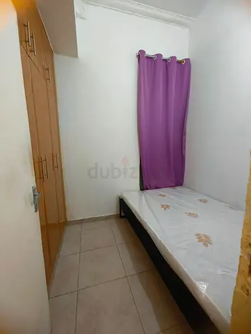 Couple partition available for rent in Al barsha 1 near mall of emirates