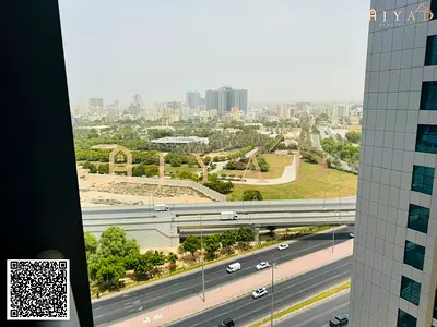 شقة ٢ غرف نوم وصالة للبيع | إطلالة جزئية على القصر | سيتي تاورز | إعادة بيع | ١١٥٨ قدم مربع