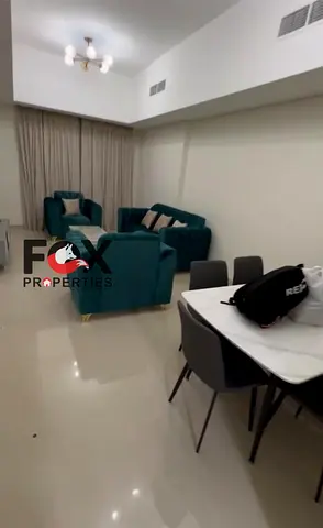 شقة راقية غرفة وصالة بمساحات كبيرة للبيع في أبراج النعيمية ون تاور عجمان بموقع مميز و قريب من جميع الخدمات و قريبة من مدرسة الحكمة