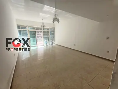 للبيع شقه غرفتين وصاله في ابراج الهورايزون مع إطلالة خلابة على أبراج الخور