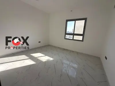 قع الشقة في منطقة الجرف 3 بالقرب مأكبر غرفة وصالة للإيجار السنوي في الجرف 3، بناية جديدة أول ساكن، 2 حمام، بلكونة، خزائن حائط، شهر مجاني، 33,000 درهم.