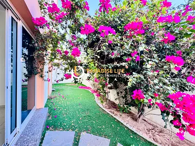 5 masters bedrooms villa in Mirdiff