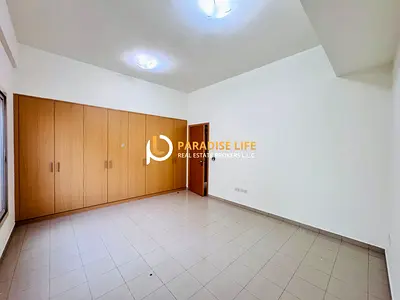 5 masters bedrooms villa in Mirdiff