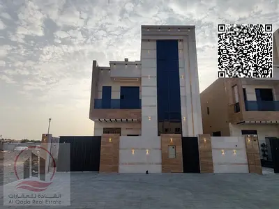Luxury villa with 6 rooms and a roof for sale, including electricity and water fees, in Al-Haliyo 2