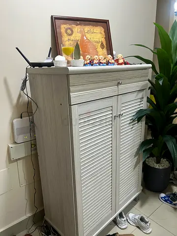 Light wood two-door storage shoe rack cabinet with top drawer - good condition