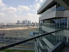 Fully Furnished 1-Bed | High Floor | Community View