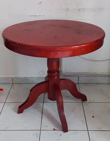 Good quality Round table teapoy in perfect condition