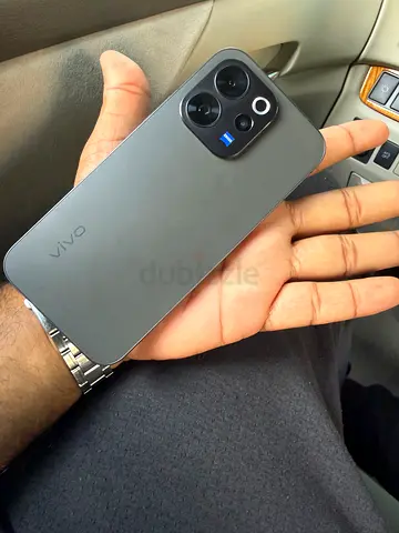 Vivo V70 12/256 New model 6 days used /box