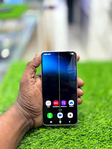 Samsung S22 For sale