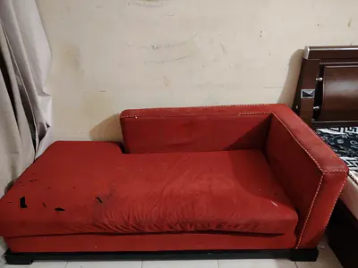 Sofa red