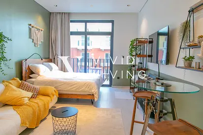 Boho Chic | Available June | Prime Location