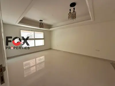 الحق العرض \ شقه ثلاث غرف وصاله \ منهم غرفتين مستر \ مع 3 حمام \ شهر مجانى \ اول ساكن \ بالمويهات 3 بجوار مدرسه الشويفات \ خزانئن بالحائط \تكييف مركزي