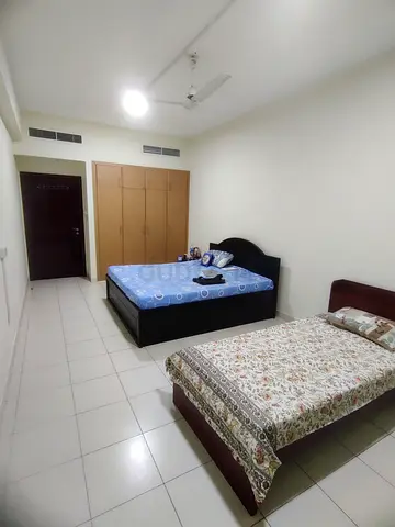 Executive bedspace available Meena bazar