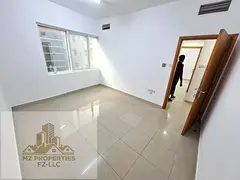 FANTASTIC AND BEAUTIFUL ! 1 BEDROOM CLOSE HALL ! 2 BATH ! IDEAL LOCATION ! REASONABLE PRICE ! IN 279