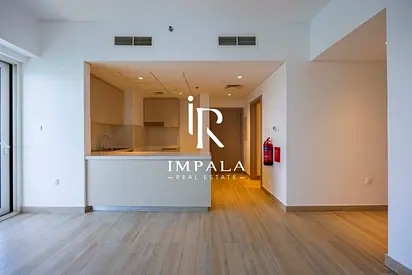 Spacious 2 BR l Amazing Location | Huge Layout
