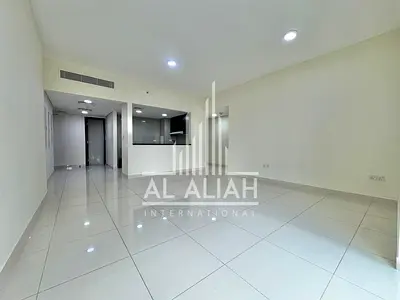 Luxurious 2 Master Bedroom with Sea View & Parking