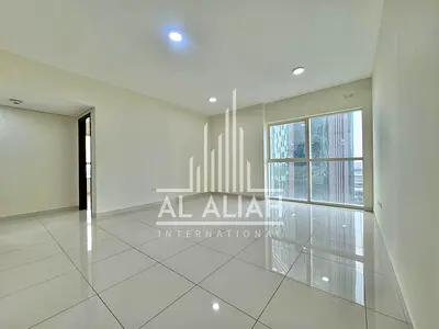 Luxurious 2 Master Bedroom with Sea View & Parking