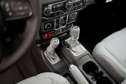 صورة مصغرة 17 لـ 2025 JEEP WRANGLER