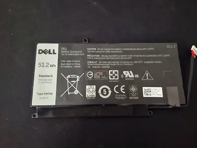 Dell laptop  Original Battery and Charger.