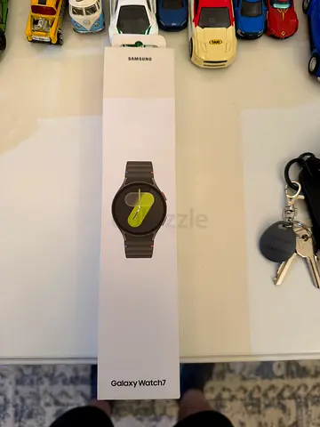 Samsung watch7 44MM green color Bluetooth TDRA used in excellent conditions 500 dhs.