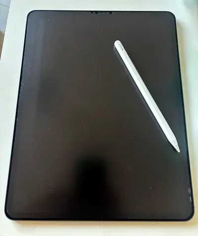 iPad Pro 12.9 4th Generation + Apple Pen