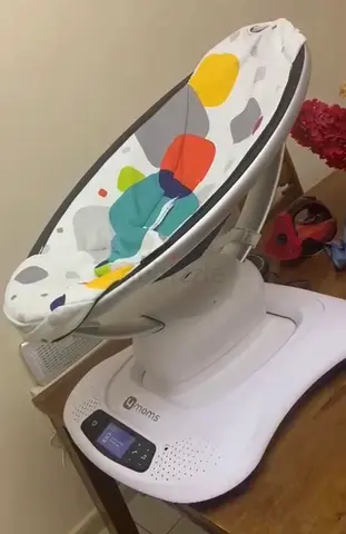 4moms MamaRoo Baby Swing - White (Good Condition)