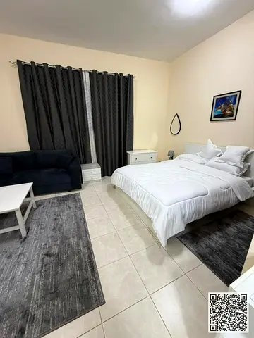 استوديو فاخر اول ساكن مفروش بالكامل بمطبخ منفصل واطلاله ✨كورنيش عجمان . للإيجار الشهري.الإيجار يشمل الفواتير والإنترنت