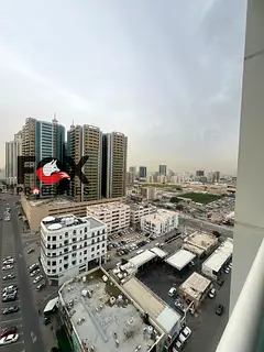3BR for rent in Oasis Towers with parking gym pool 6 payments prime location