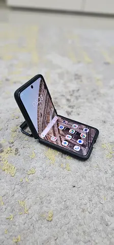 Motorola Razr 60 Ultra UAE Version