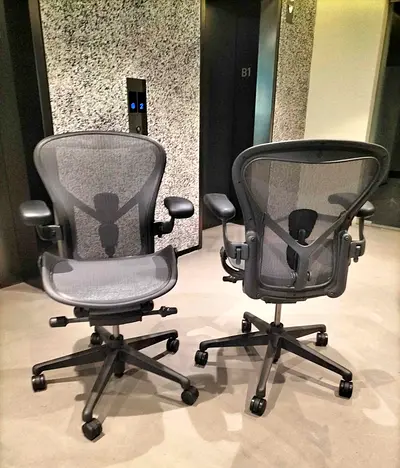 Selling Herman Miller remastered size C fully loaded