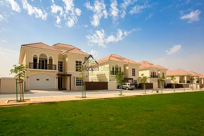 فيلا بولو من 4 غرف نوم | إطلالة على الحديقة والمسبح | غرفة الخادمة | دبي لاند