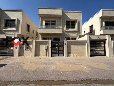 Here’s a concise English translation under 150 characters: "Spacious master bedrooms in a prime Yasmin location, great price, easy payment options, w