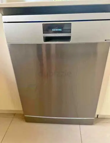 Siemens IQ700 Stainless Steel Freestanding Dishwasher — Good Condition