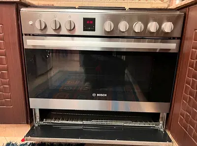 Bosch freestanding gas oven and stovetop - good working condition